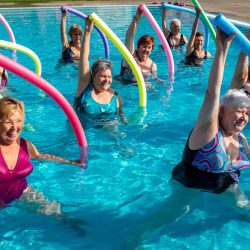 Cours d'aquagym senior en action - Ateliers clic cambresis